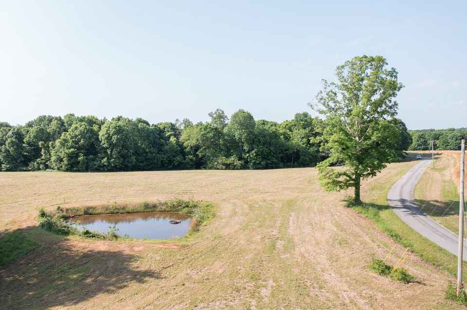 Bates and Bates Law Offices Centerville, TN Office