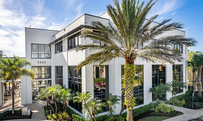 Goede, DeBoest & Cross, PLLC Naples, FL Office