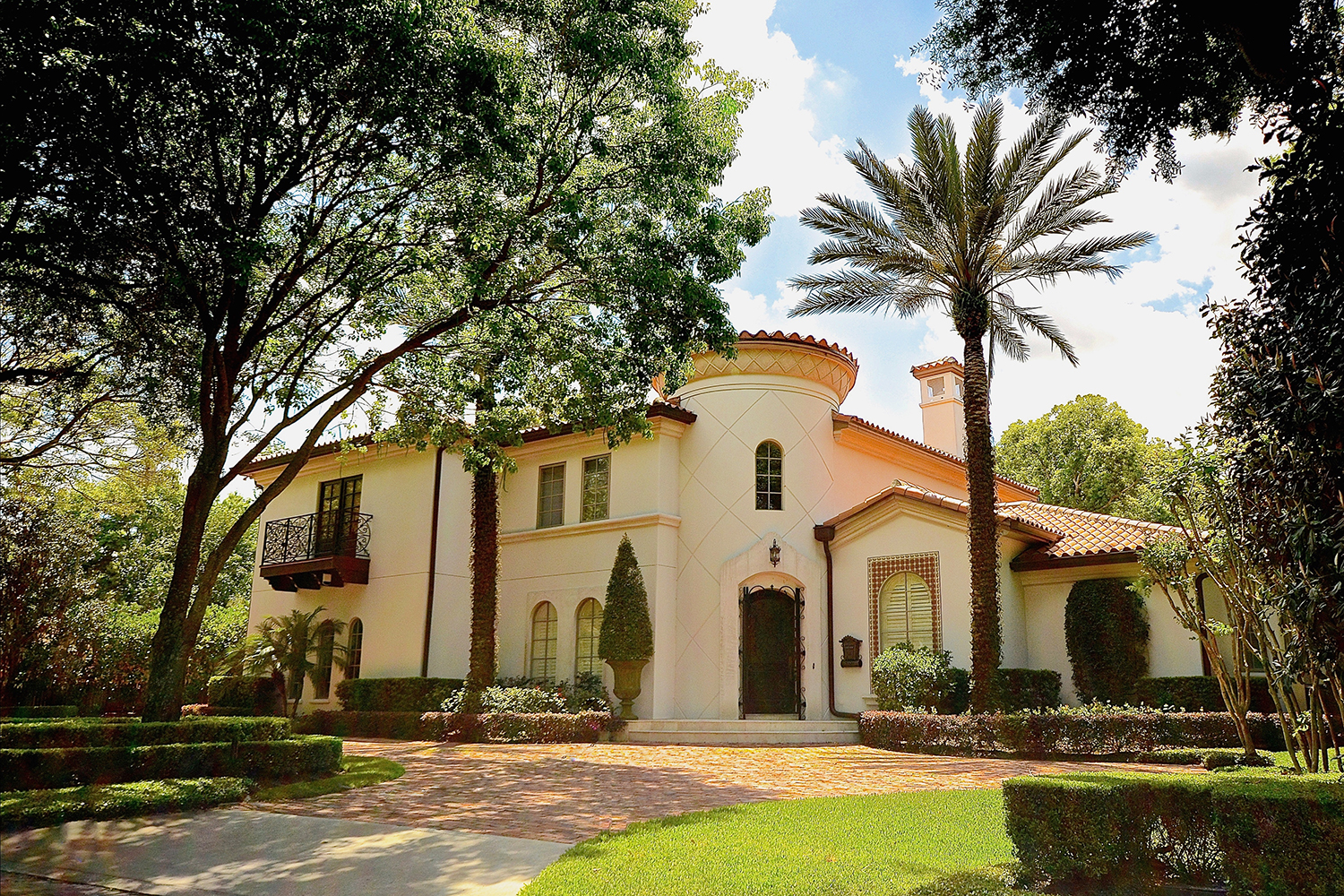 Cornerstone Law Firm P.L.L.C Oviedo,  Office