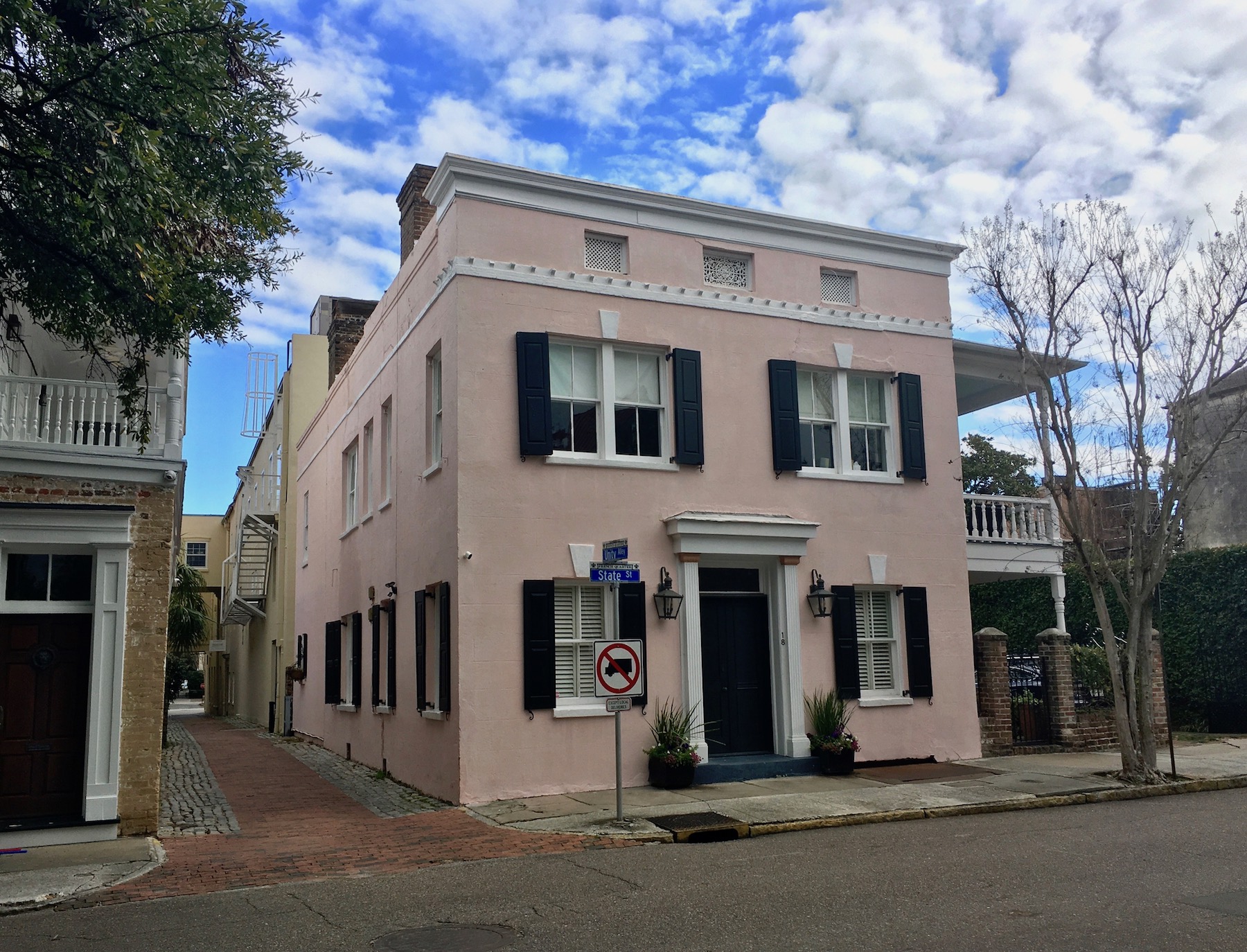 Butler & College Charleston,  Office