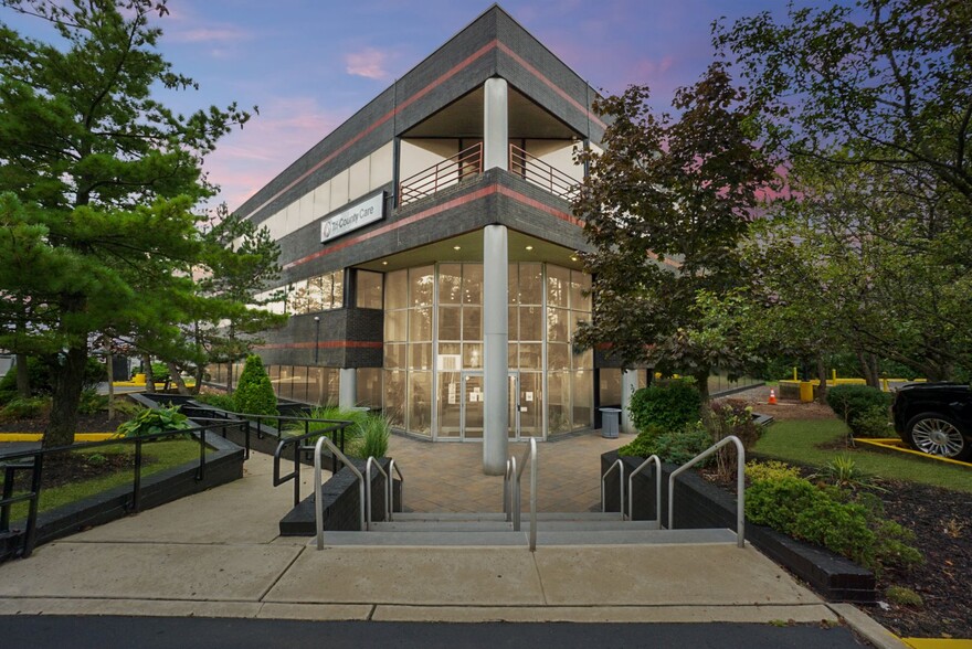 Luthmann Law Firm PLLC Staten Island, NY Office