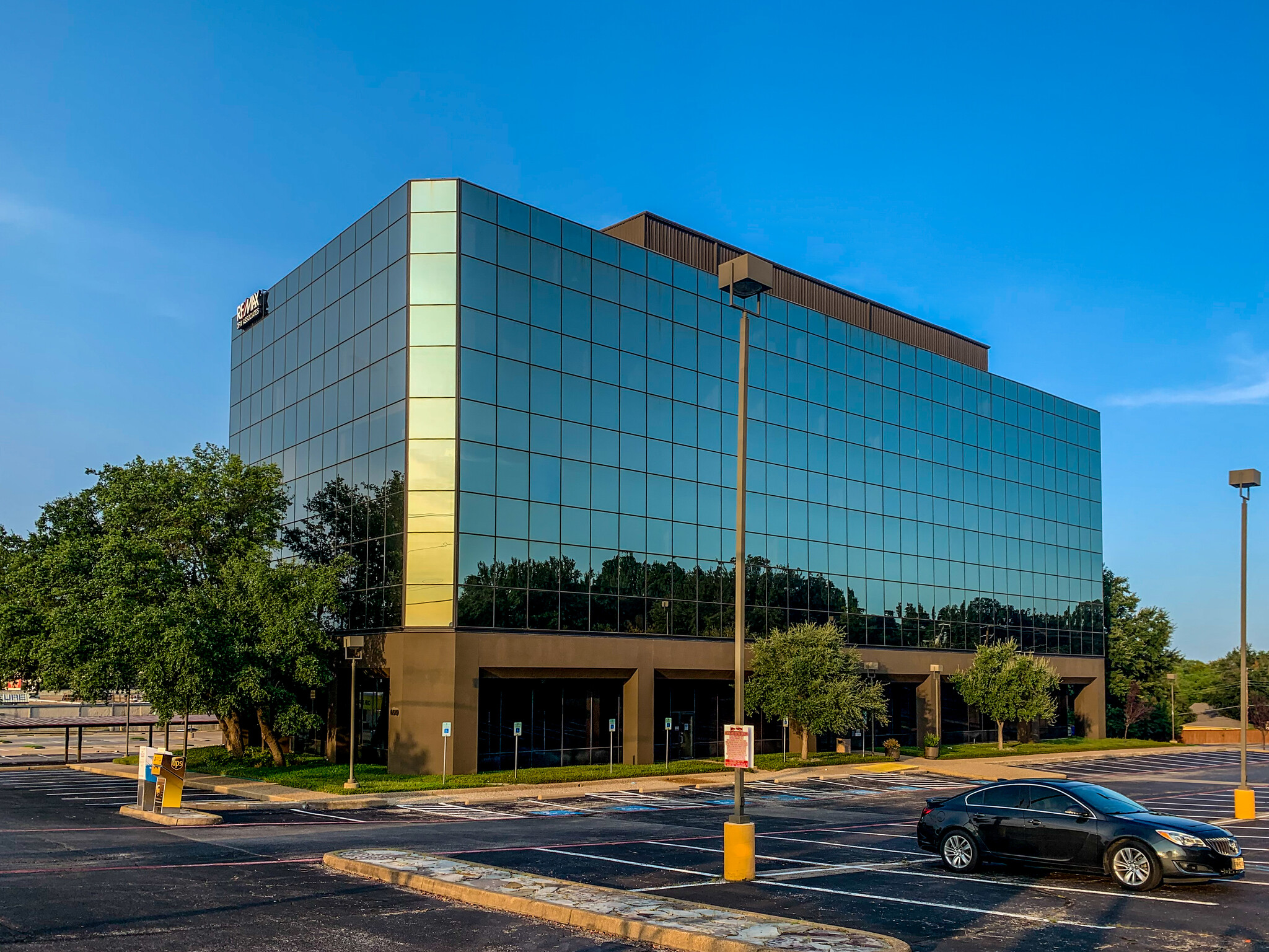 White Shaver Law Firm Dallas, TX Office