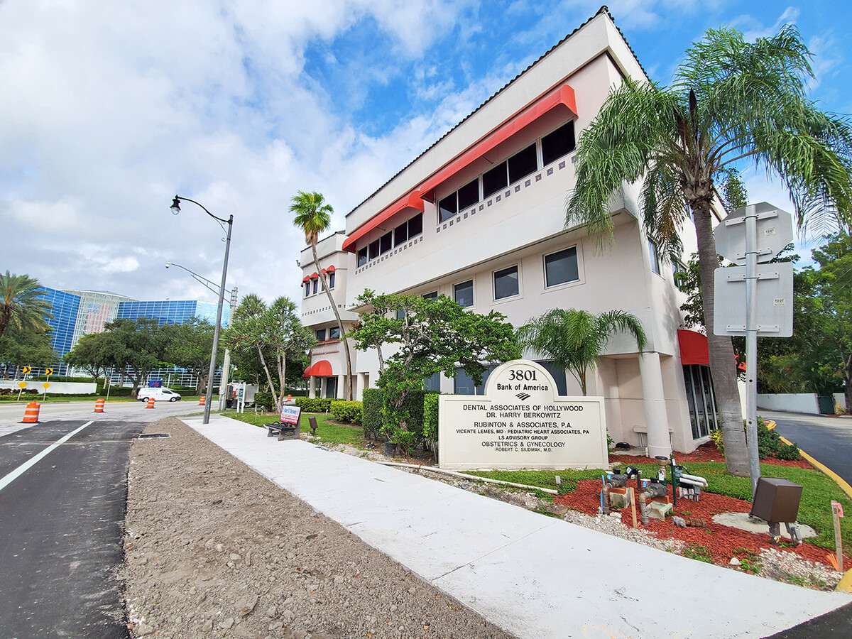 Rubinton || Simms, P.A Hollywood,  Office