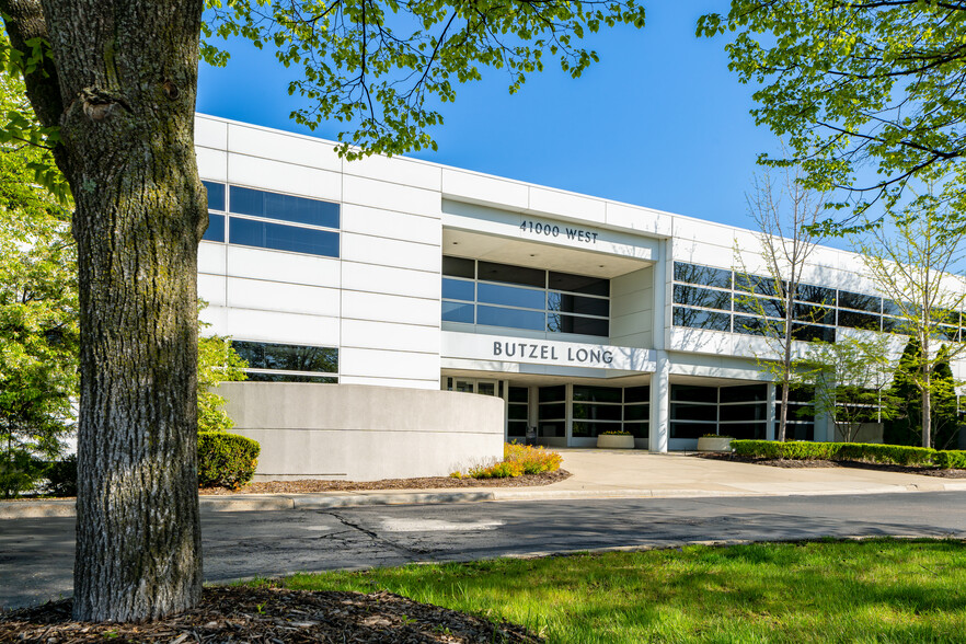 Howard & Howard Bloomfield Hills, MI Office