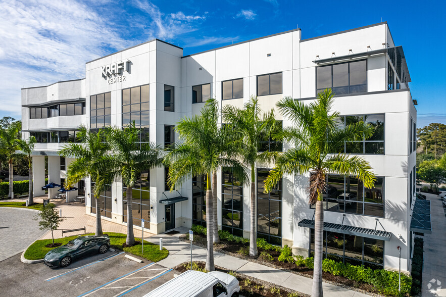 Goede, DeBoest & Cross, PLLC Naples, FL Office