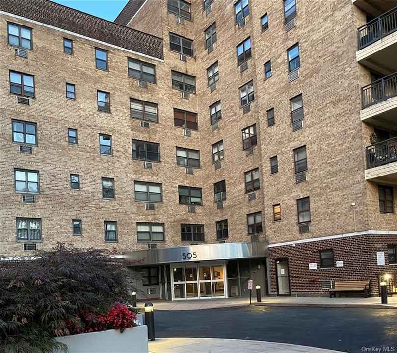 Eckert Seamans Cherin & Mellott, LLC White Plains, NY Office