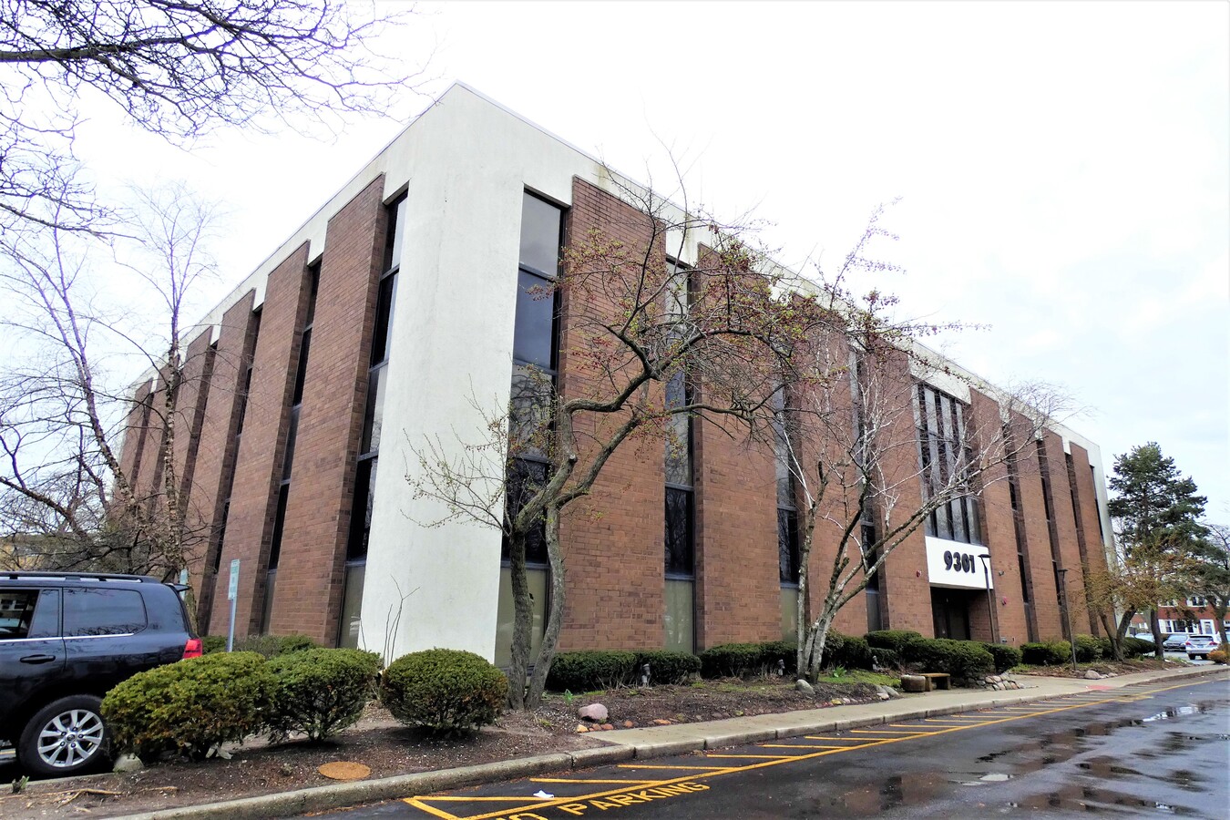 Law Offices of Saichang Xu Chicago,  Office
