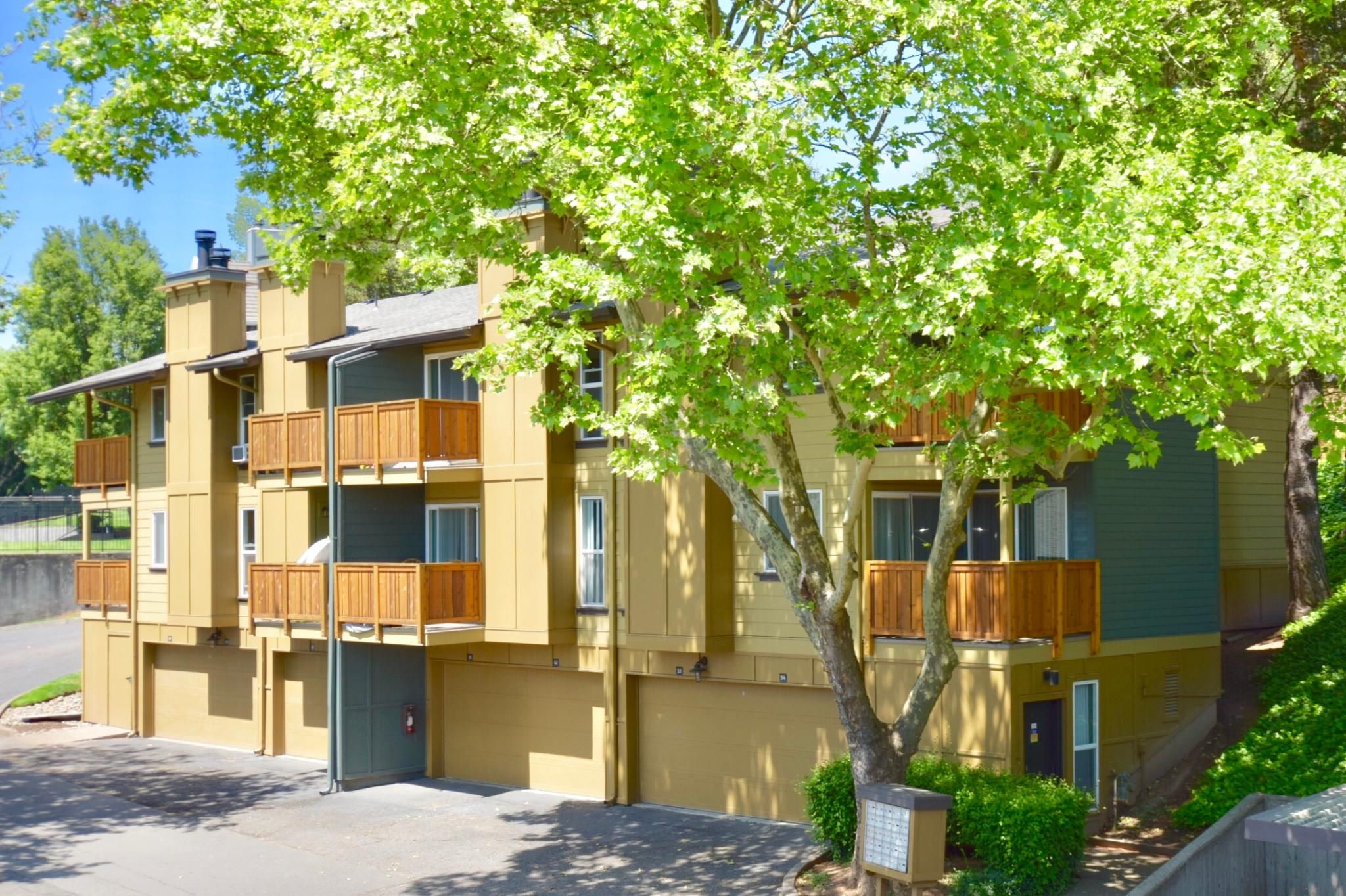 Bowles Fernandez Law Lake Oswego,  Office