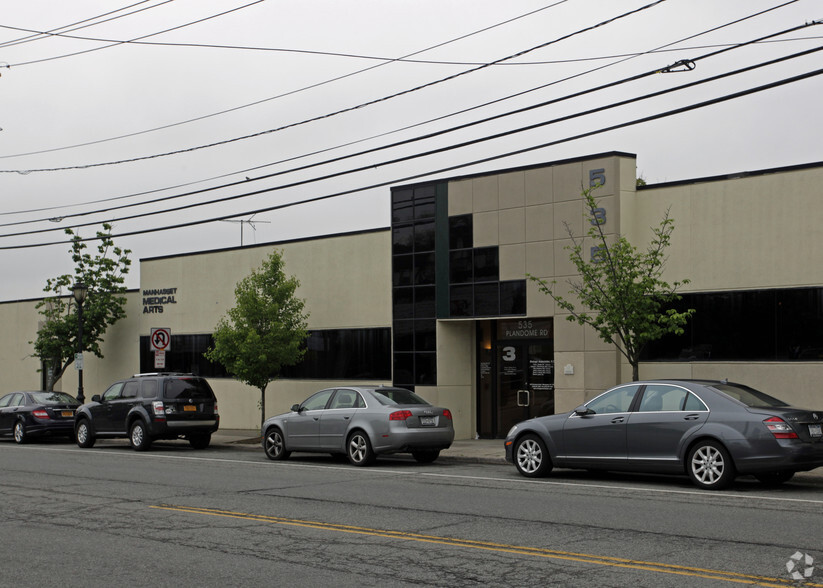 Dilimetin & Dilimetin Manhasset, NY Office
