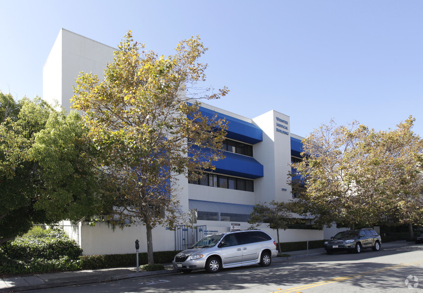 Hollander & Hollander, P.C Oakland,  Office