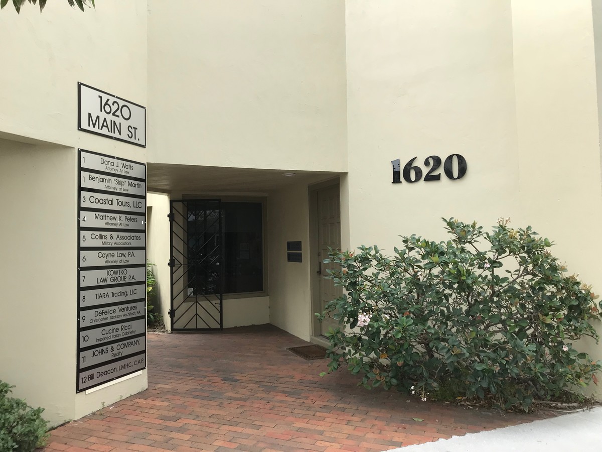 Deacons Central, Hong Kong Office