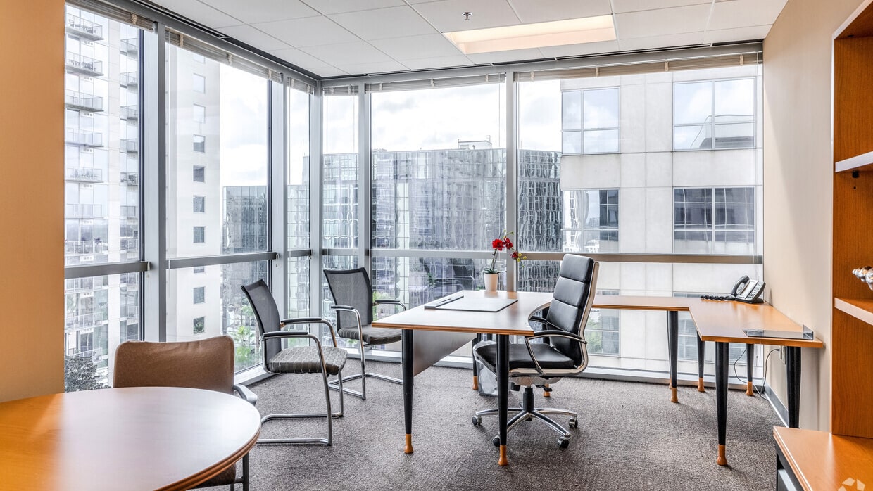 Aust Law Firm Orlando,  Office